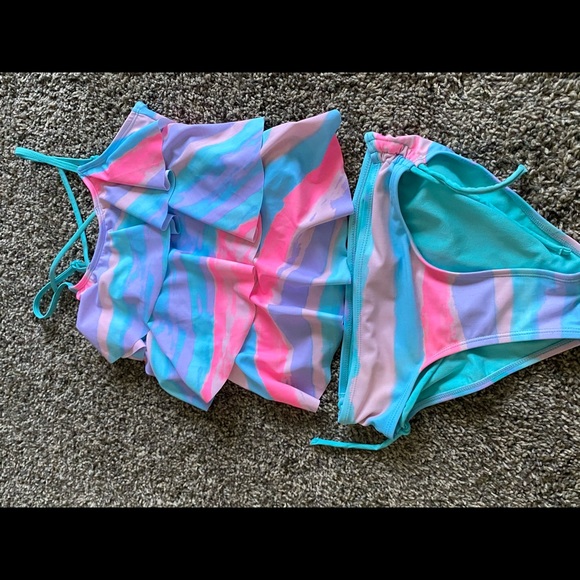 GIRLS SWIM BUNDLE !! - Picture 6 of 10